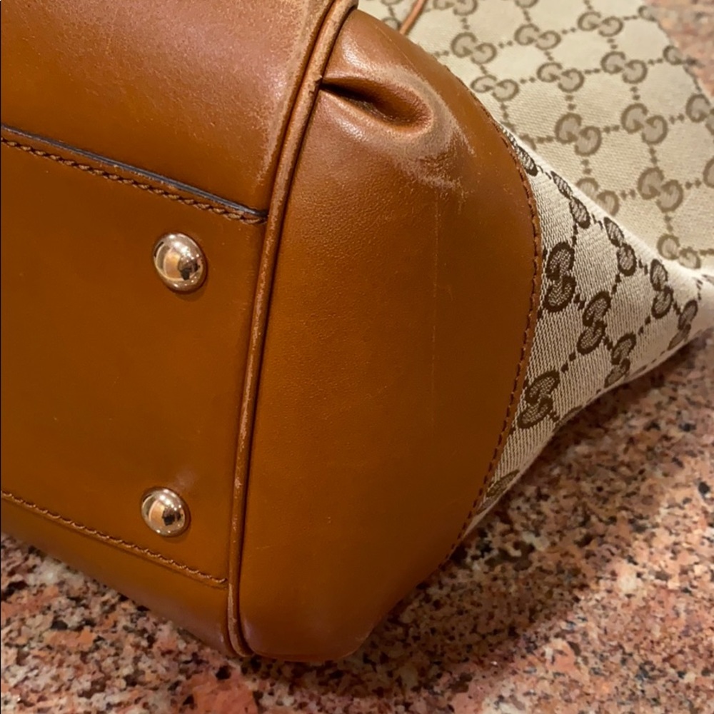 Gucci Host Pick gorgeous authentic handbag ! - Picture 11 of 17
